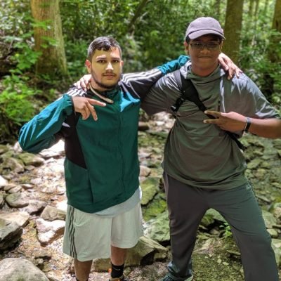 00100dPORTRAIT_00100_BURST20190611121243659_COVER-810x1080