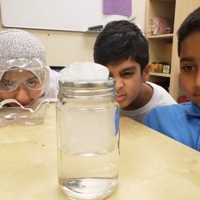 SP-students-science-1440x1080